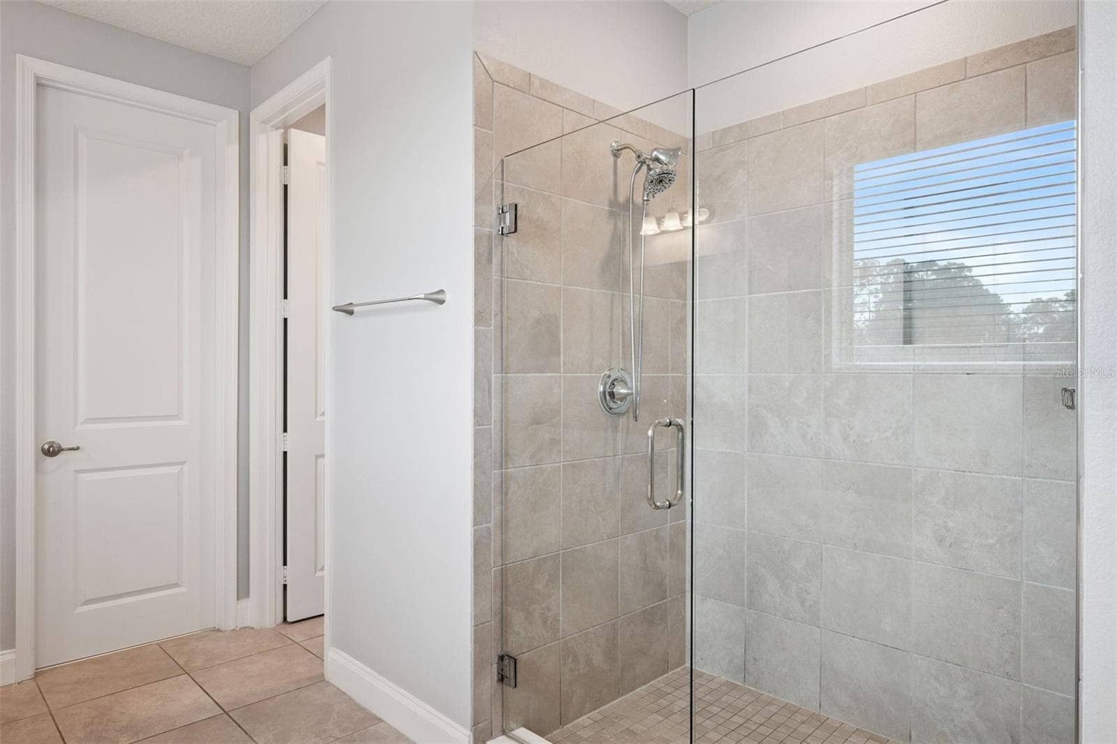 8325 VIVARO ISLE WAY, Windermere, FL 34786