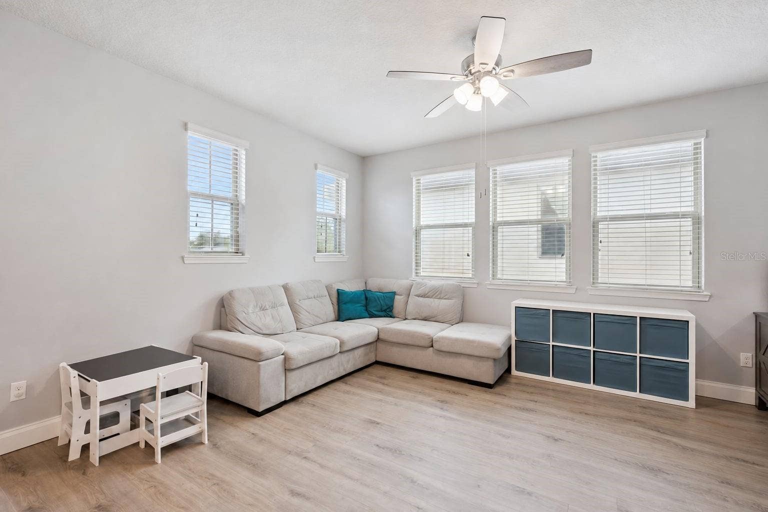 8325 VIVARO ISLE WAY, Windermere, FL 34786