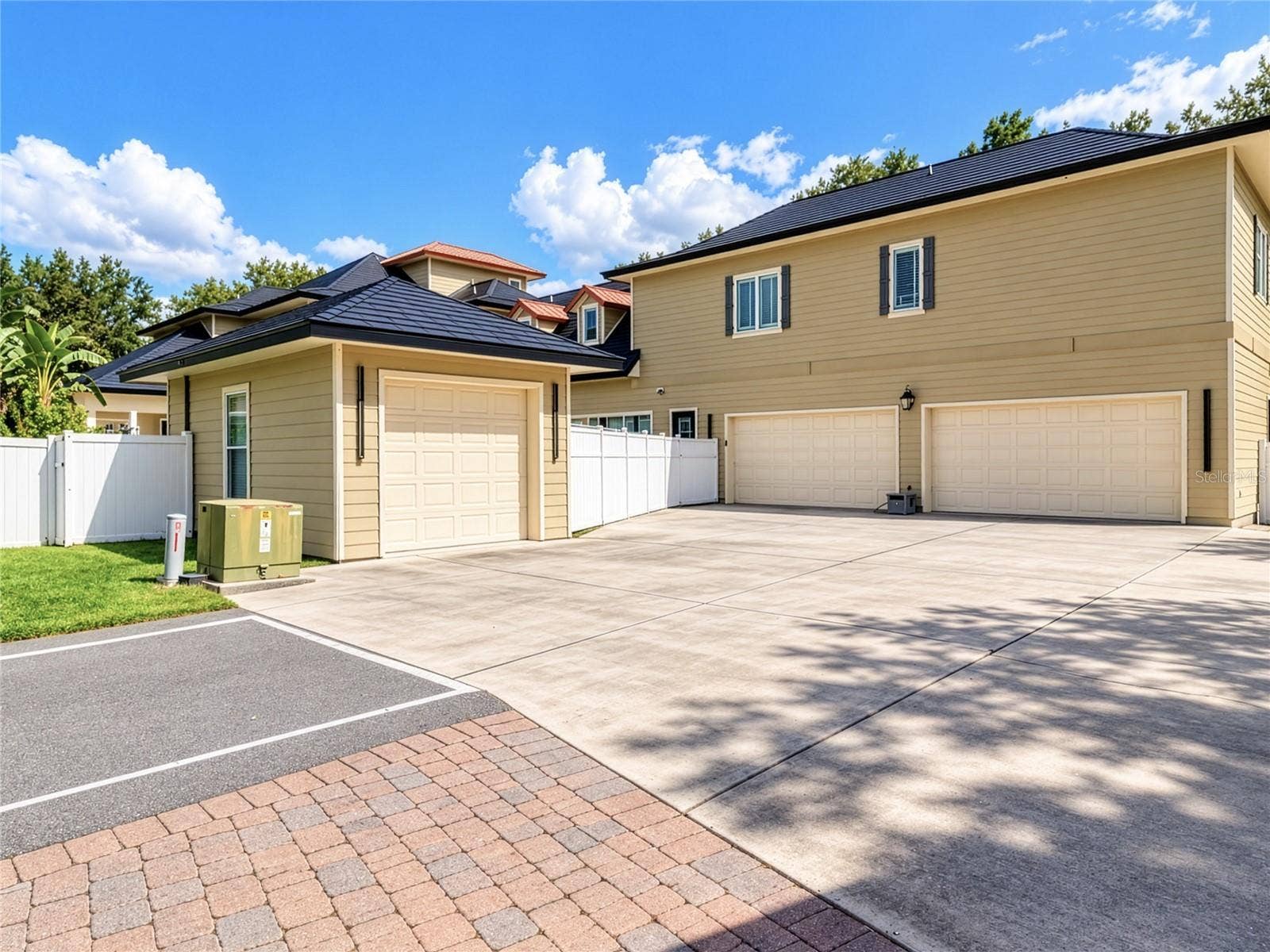 3301 SCHOOLHOUSE ROAD, St Cloud, FL 34773 3301 SCHOOLHOUSE ROAD, St Cloud, FL 34773