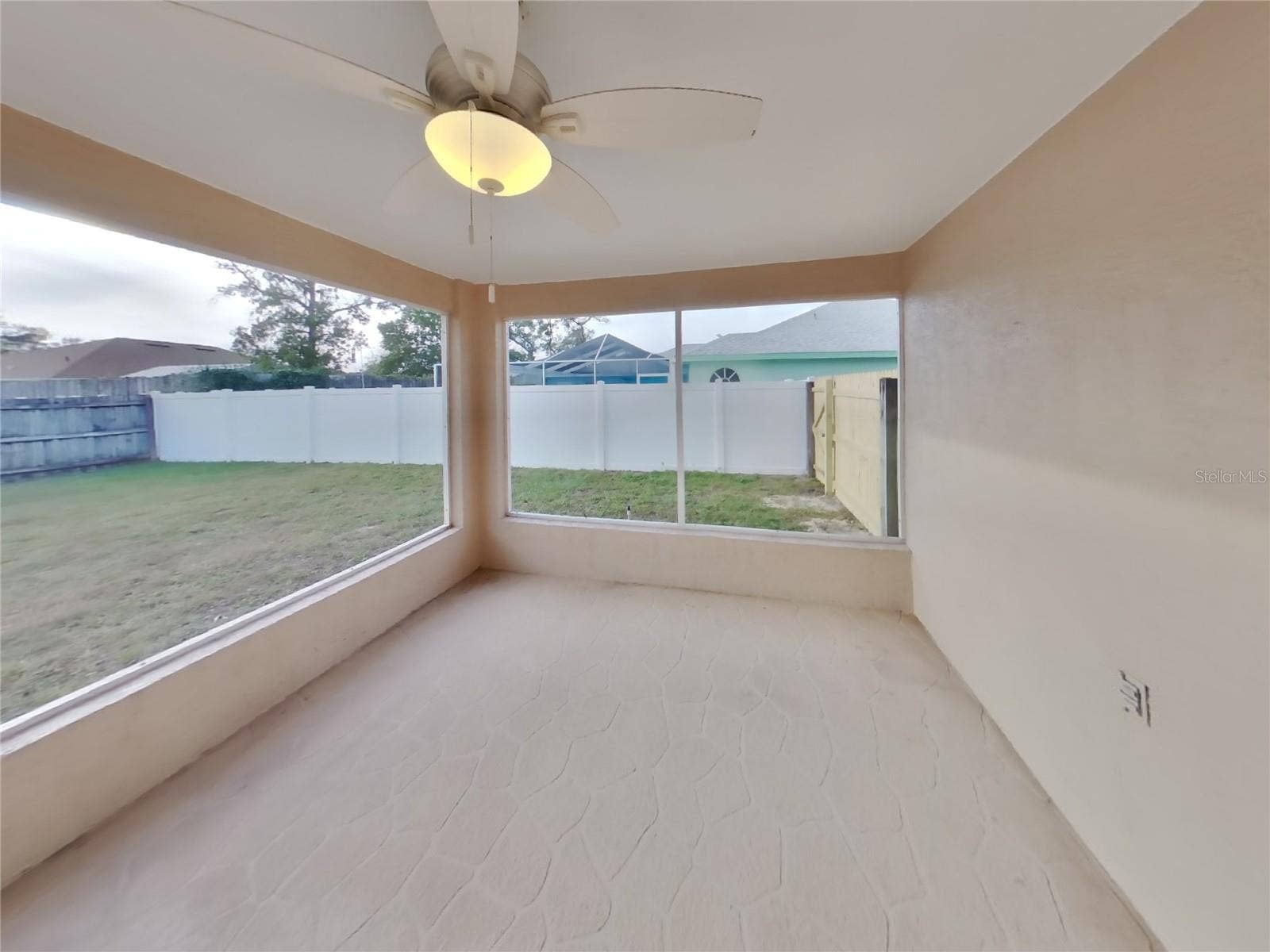 Spring Hill, FL 34609 Spring Hill, FL 34609