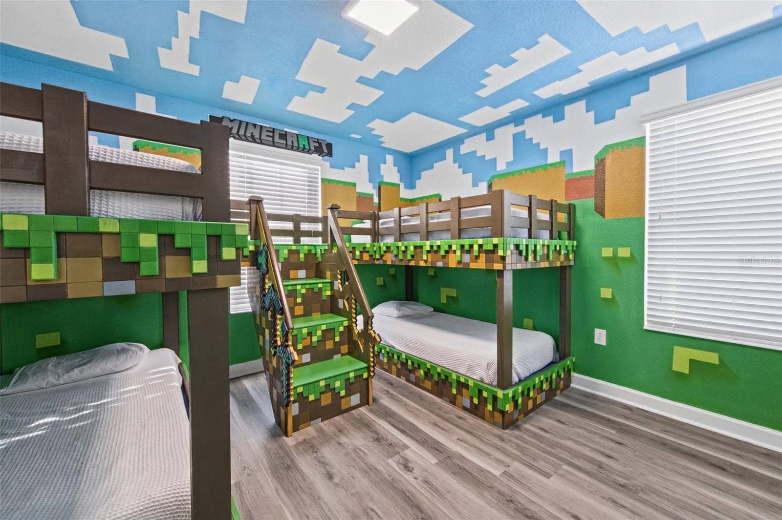 1540 MAIDSTONE COURT, Davenport, FL 33896 Block-world themed bunk room