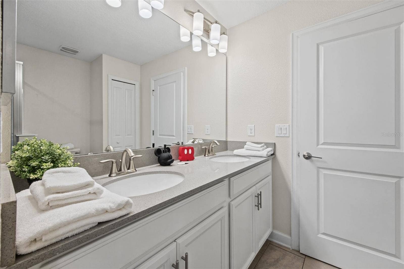 1540 MAIDSTONE COURT, Davenport, FL 33896 Bathroom vanity