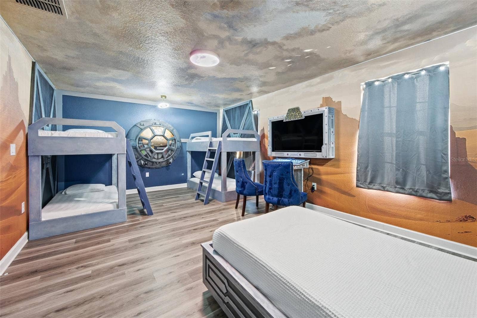 1540 MAIDSTONE COURT, Davenport, FL 33896 Space-themed bedroom with bunks