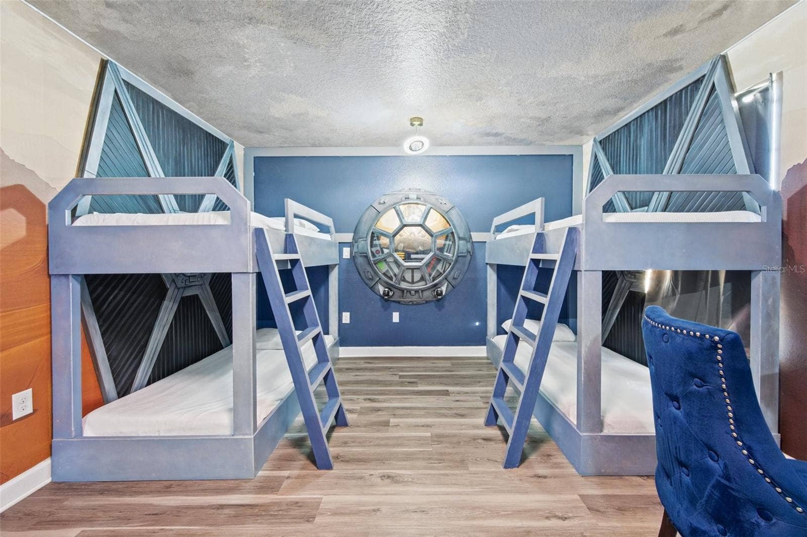 1540 MAIDSTONE COURT, Davenport, FL 33896 Space-themed bunk beds