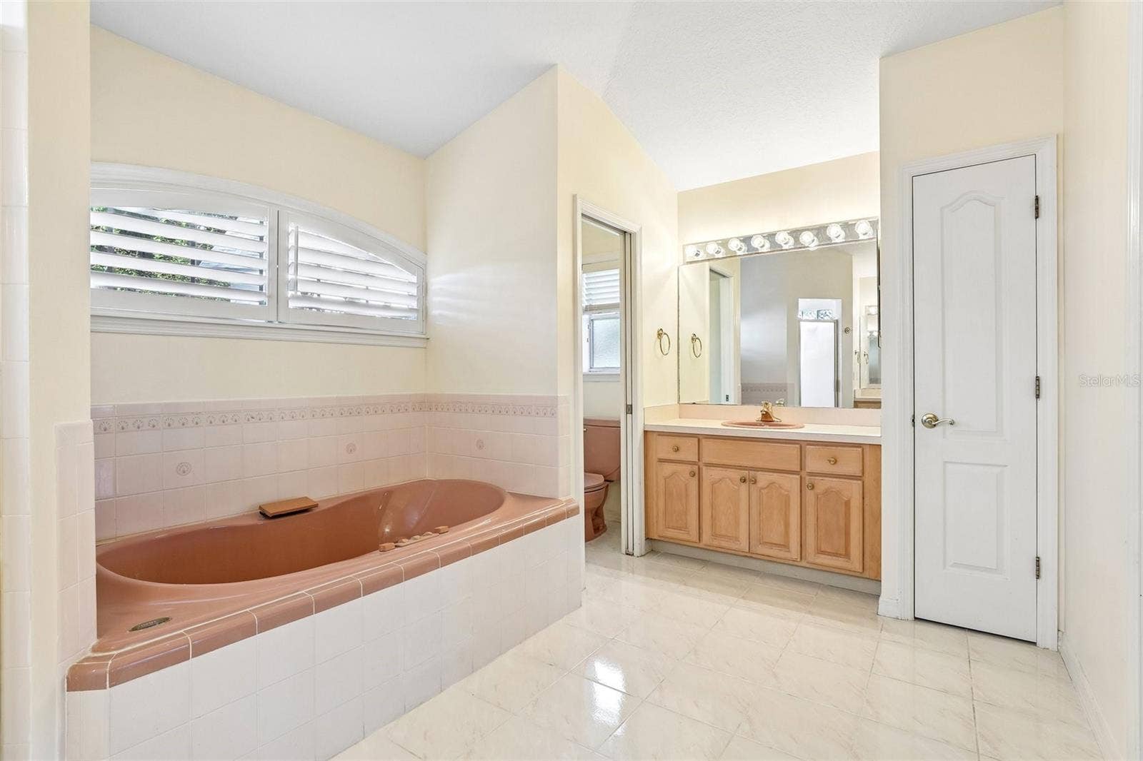7891 BRIDGESTONE DRIVE, Orlando, FL 32835 Master Bathroom