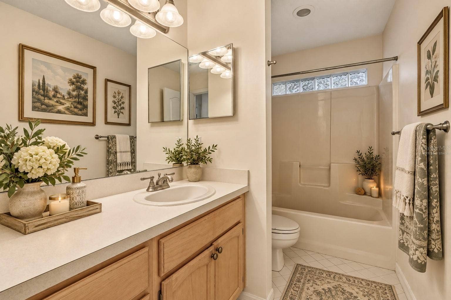 7891 BRIDGESTONE DRIVE, Orlando, FL 32835 *Virtually Staged*