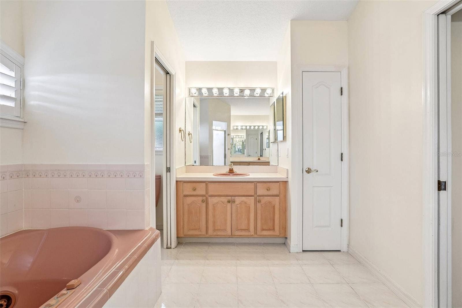 7891 BRIDGESTONE DRIVE, Orlando, FL 32835 Master Bathroom