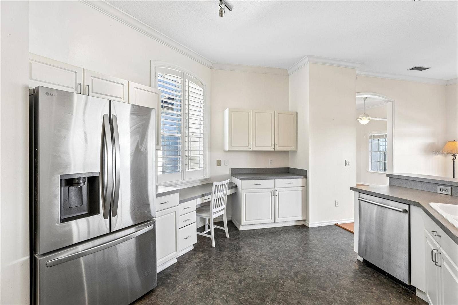 7891 BRIDGESTONE DRIVE, Orlando, FL 32835 Kitchen