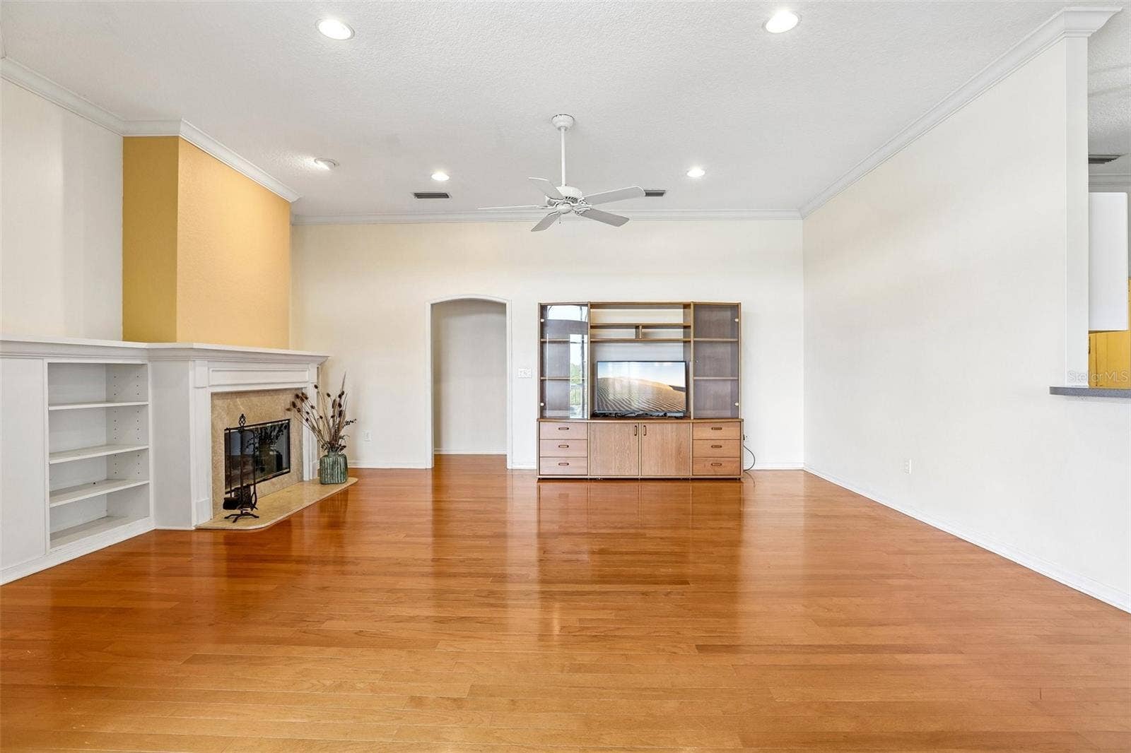 7891 BRIDGESTONE DRIVE, Orlando, FL 32835 Family Room
