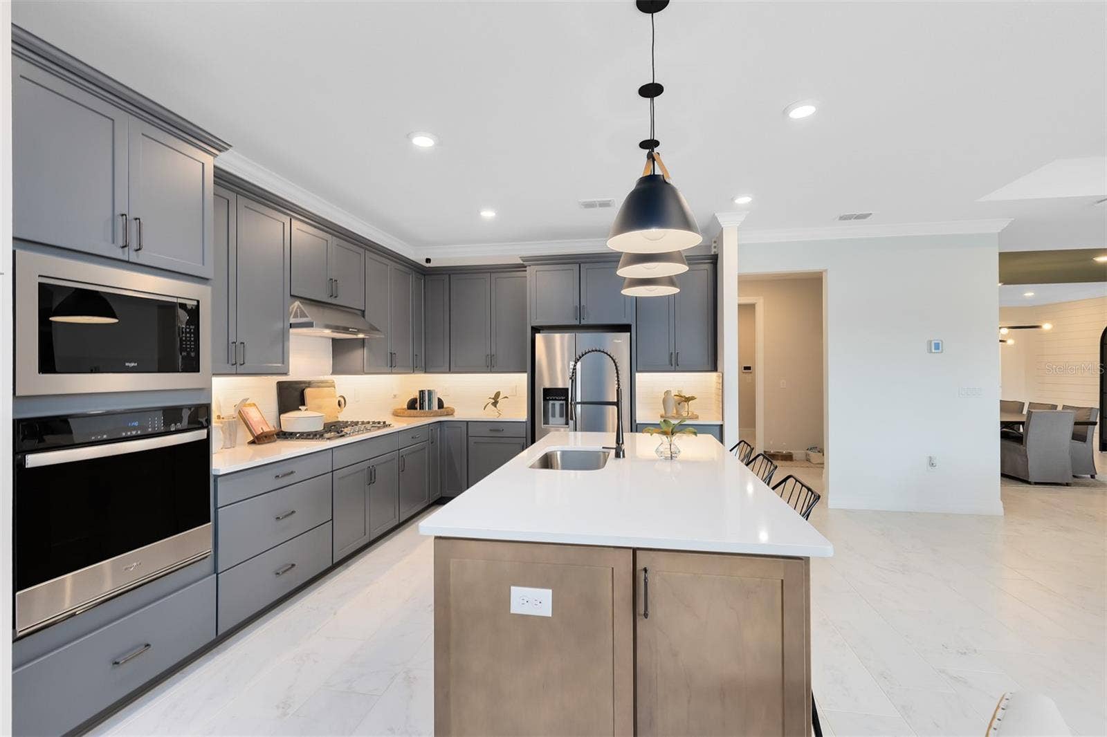 5599 BANYAN BAY ROAD, St Cloud, FL 34771 Model Home Design Only. Pictures and furnishings are for illustrative purposes only. Elevations, colors and options may vary. Furniture is for model home staging only.?