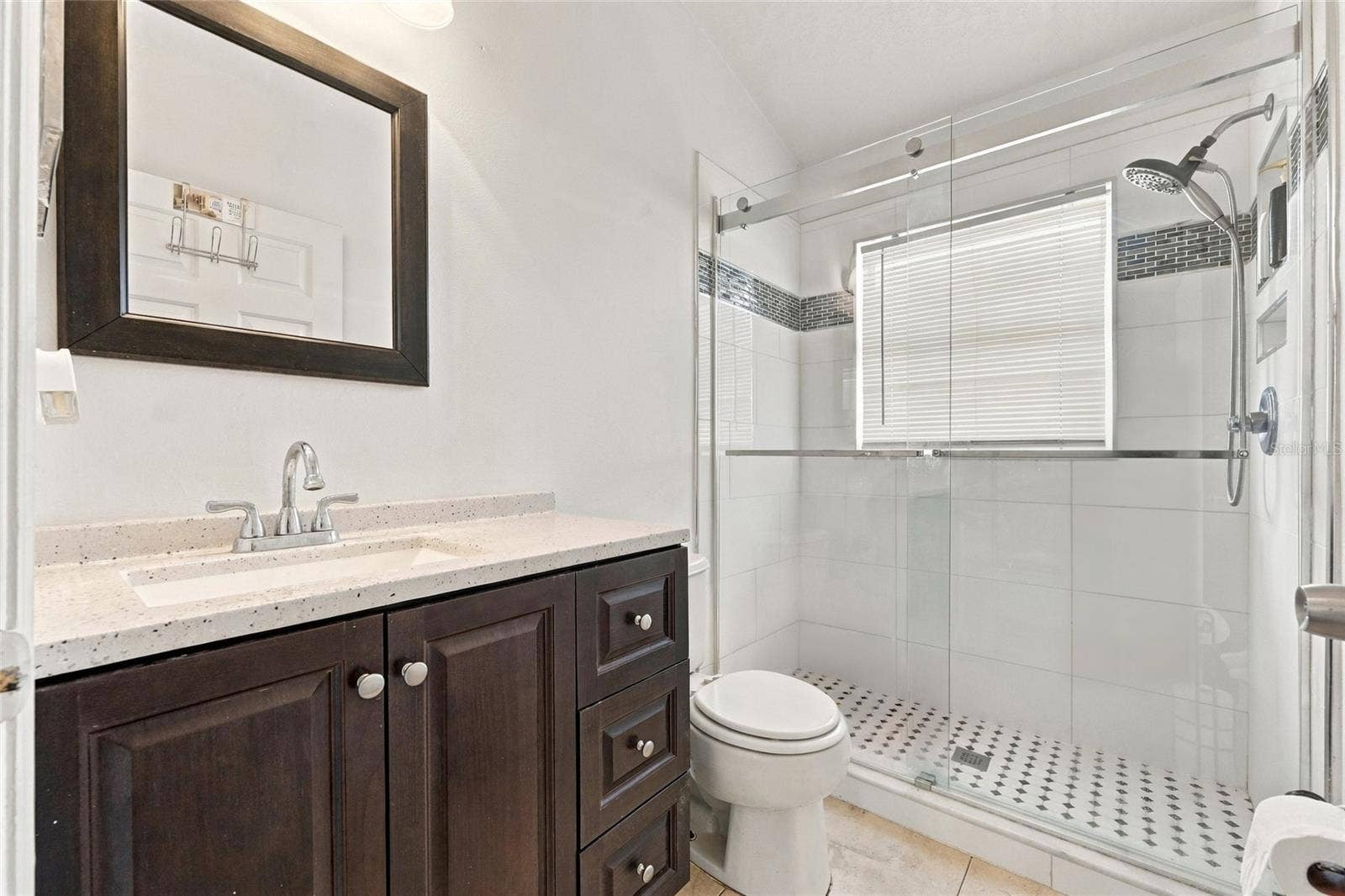 2452 WINCHESTER BOULEVARD, Kissimmee, FL 34743 Guest Bathroom