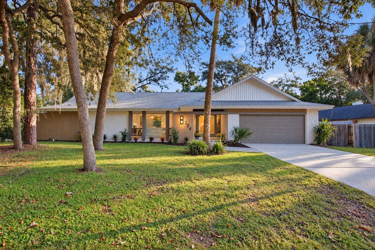 204 W RIDGEWOOD COURT, Longwood, FL 32779 204 W RIDGEWOOD COURT, Longwood, FL 32779
