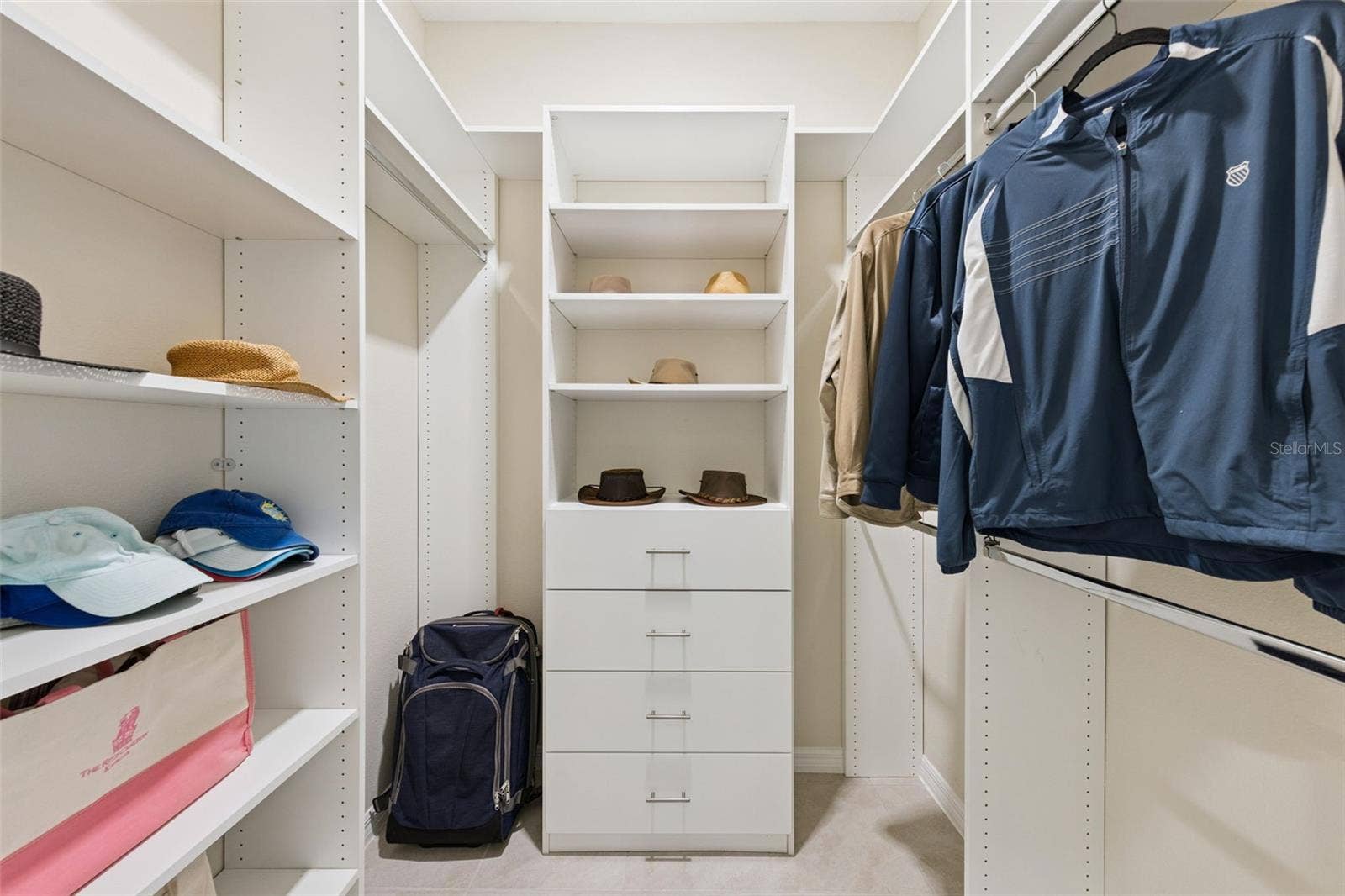 Closet #2 in primary