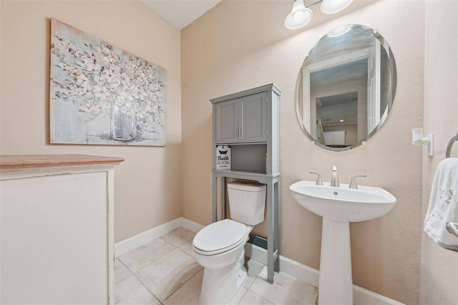 Powder Room 1