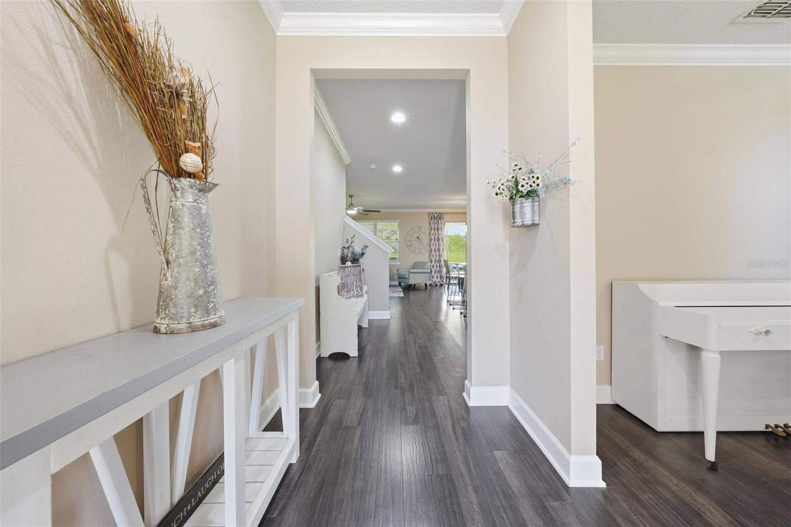 Entry to kitchen
