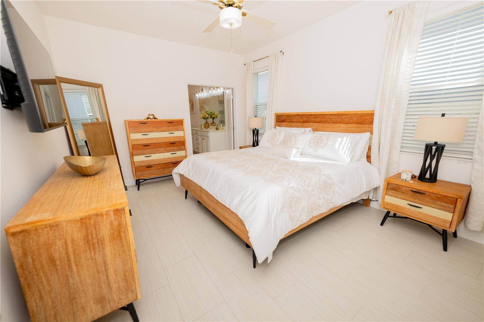 2010 BOSS HEWETT STREET, Oakland, FL 34787 2010 BOSS HEWETT STREET, Oakland, FL 34787