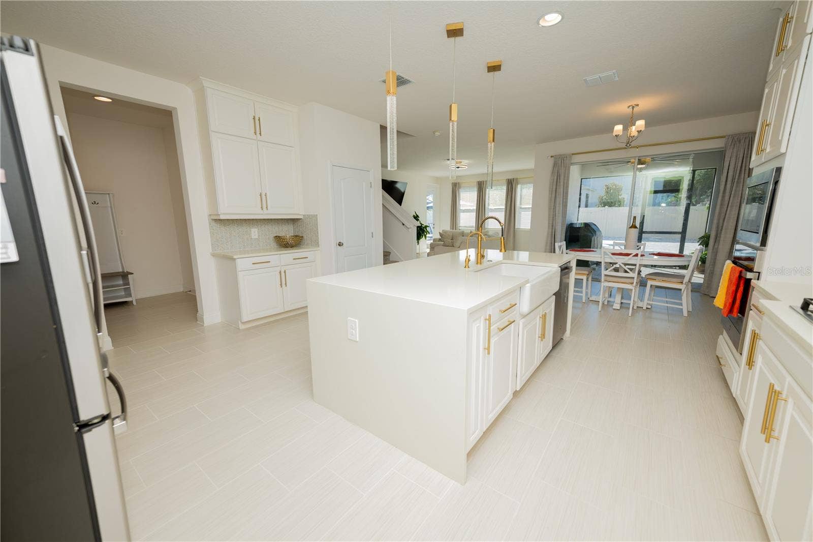 2010 BOSS HEWETT STREET, Oakland, FL 34787 2010 BOSS HEWETT STREET, Oakland, FL 34787