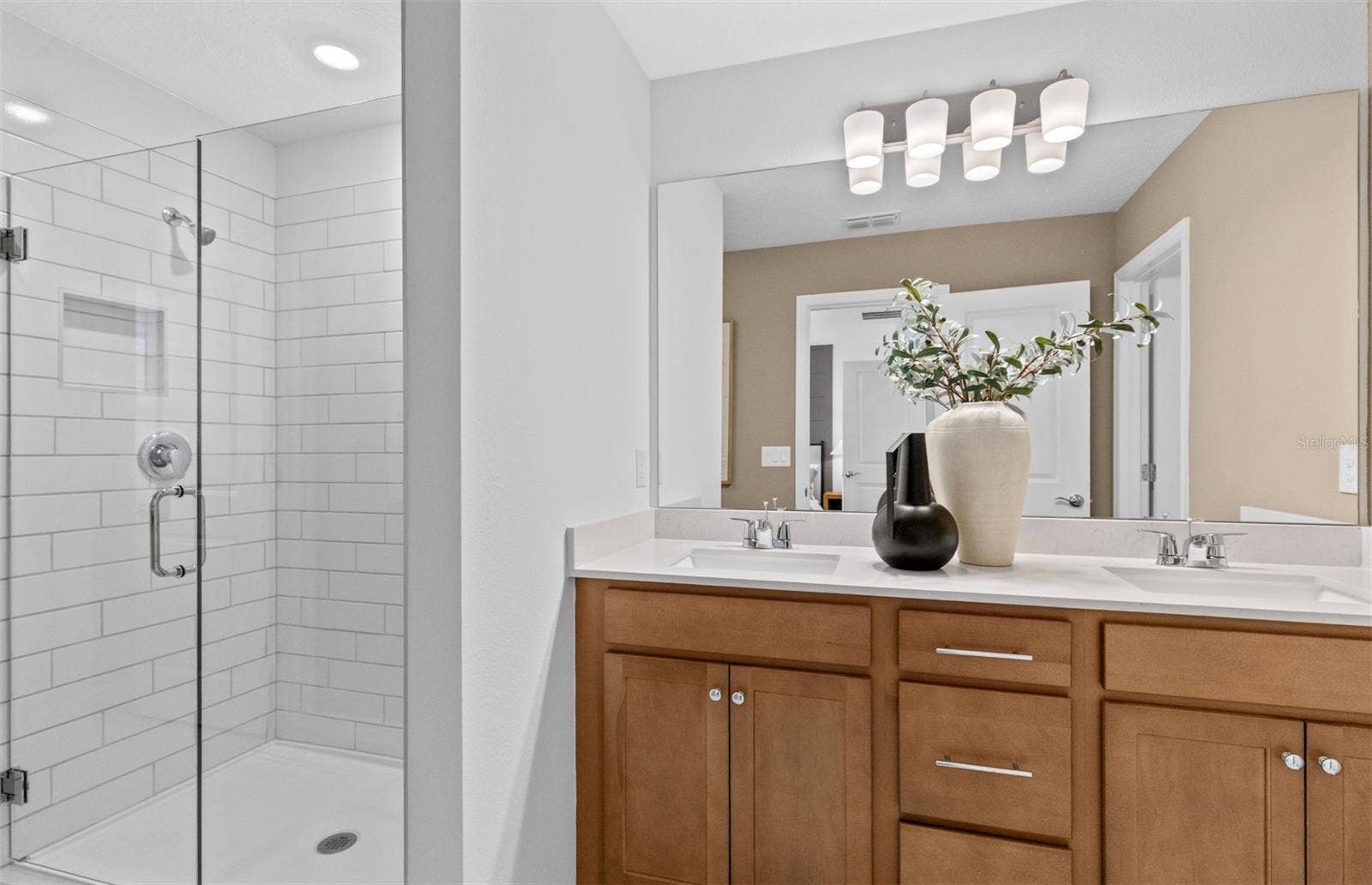 14078 WARD ROAD, Orlando, FL 32824 Model Home Design Only. Pictures and furnishings are for illustrative purposes only. Elevations, colors and options may vary. Furniture is for model home staging only.