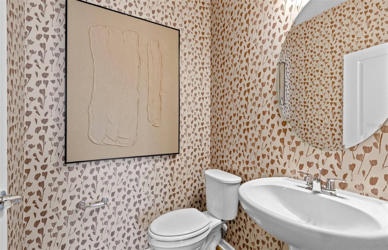 14078 WARD ROAD, Orlando, FL 32824 Model Home Design Only. Pictures and furnishings are for illustrative purposes only. Elevations, colors and options may vary. Furniture is for model home staging only.