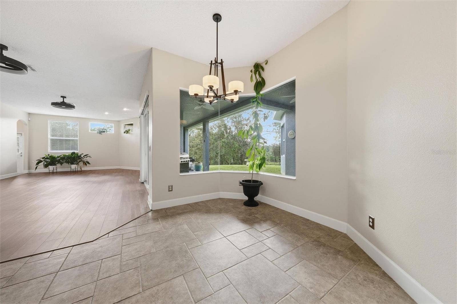 6234 TREMAYNE DRIVE, Mount Dora, FL 32757 Breakfast nook