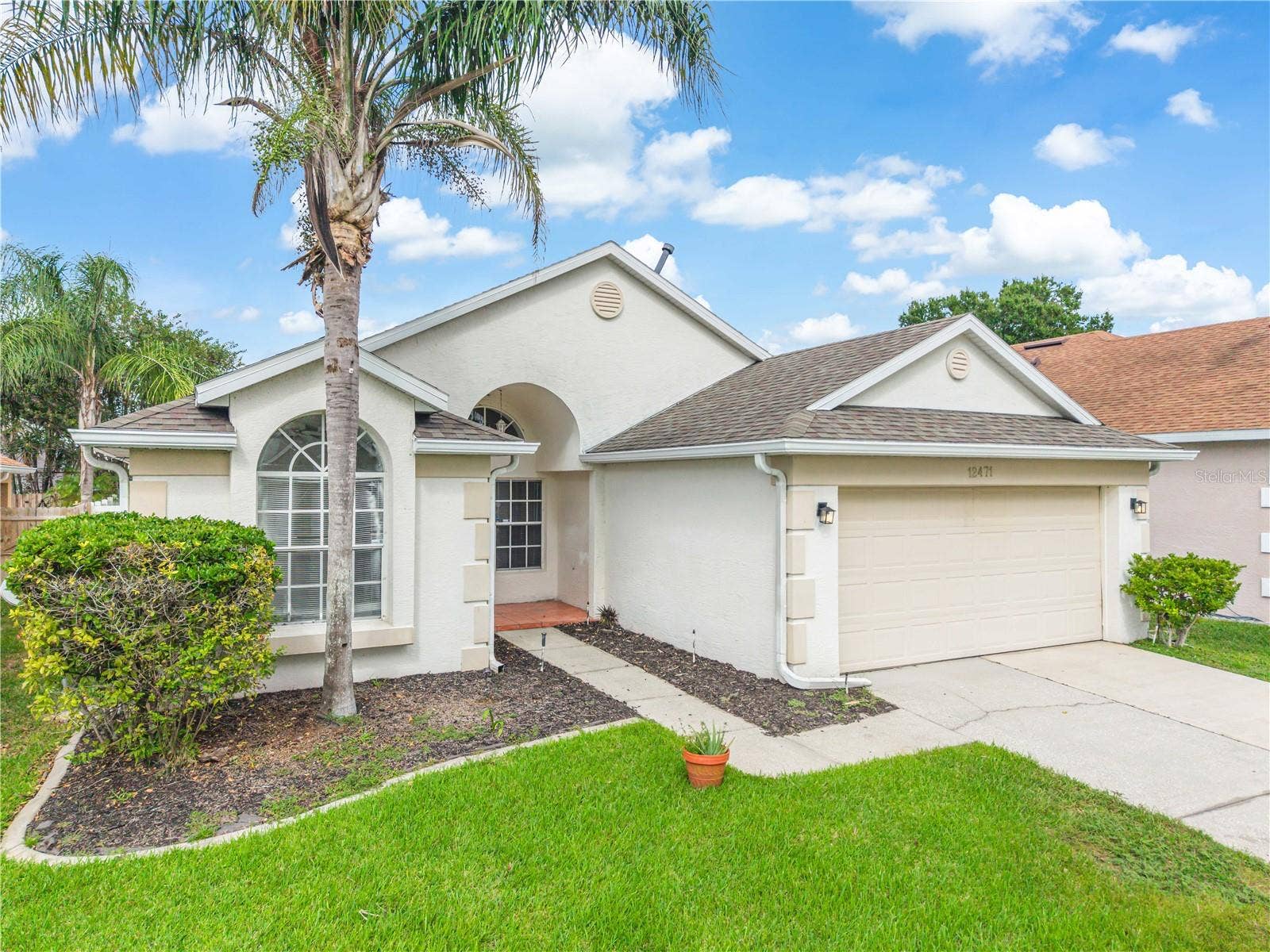 12471 CASTLEMAIN TRAIL, Orlando, FL 32828 12471 CASTLEMAIN TRAIL, Orlando, FL 32828