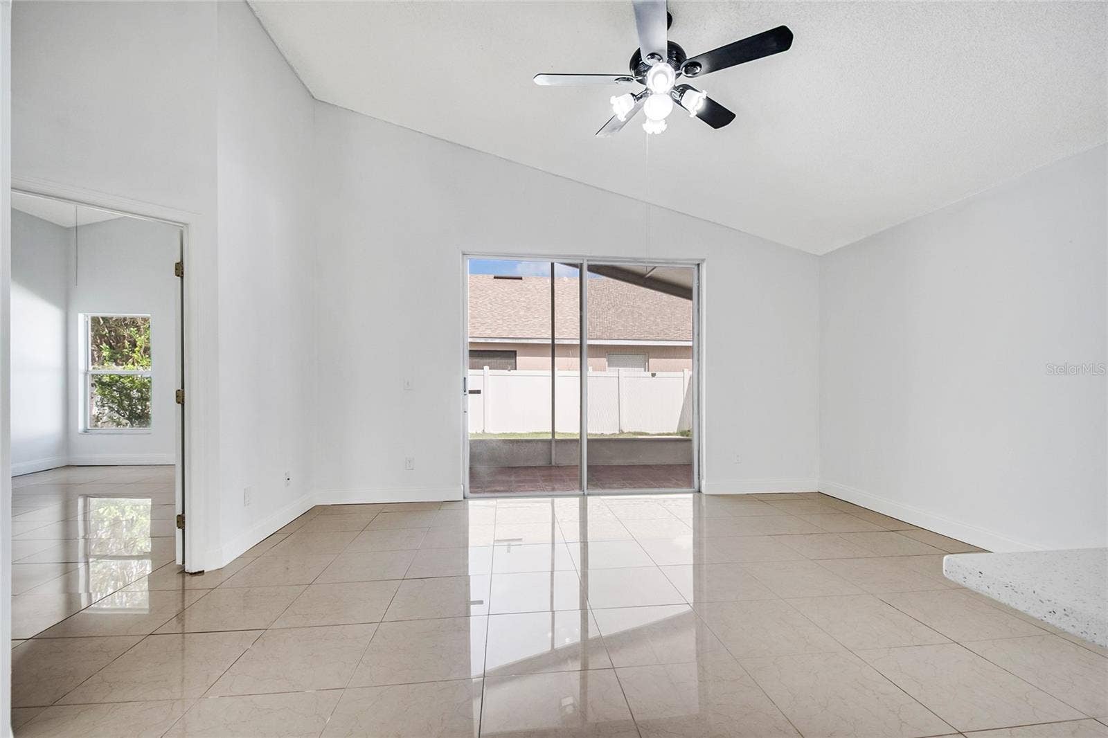12471 CASTLEMAIN TRAIL, Orlando, FL 32828 12471 CASTLEMAIN TRAIL, Orlando, FL 32828