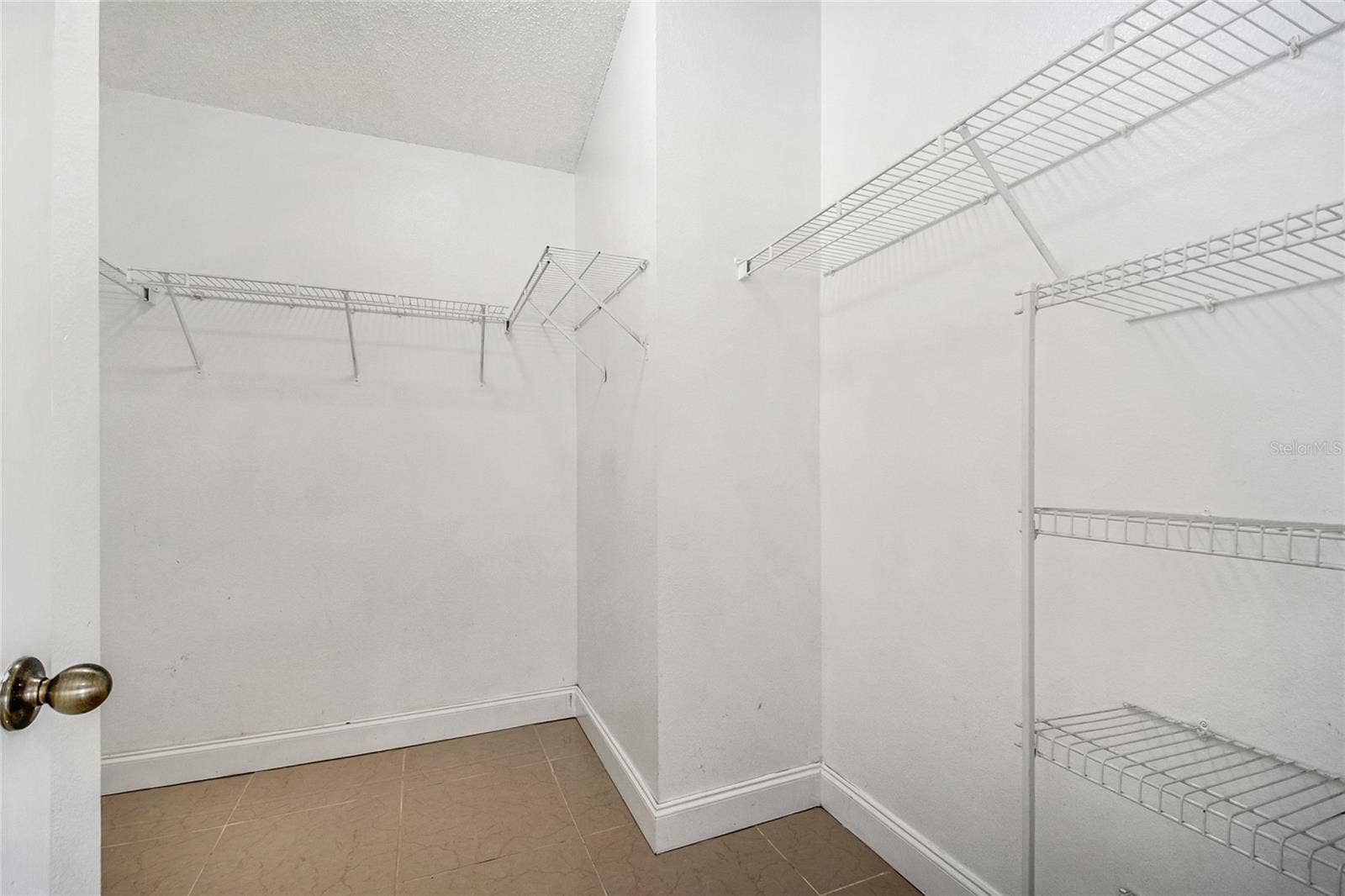 12471 CASTLEMAIN TRAIL, Orlando, FL 32828 MASTER CLOSET