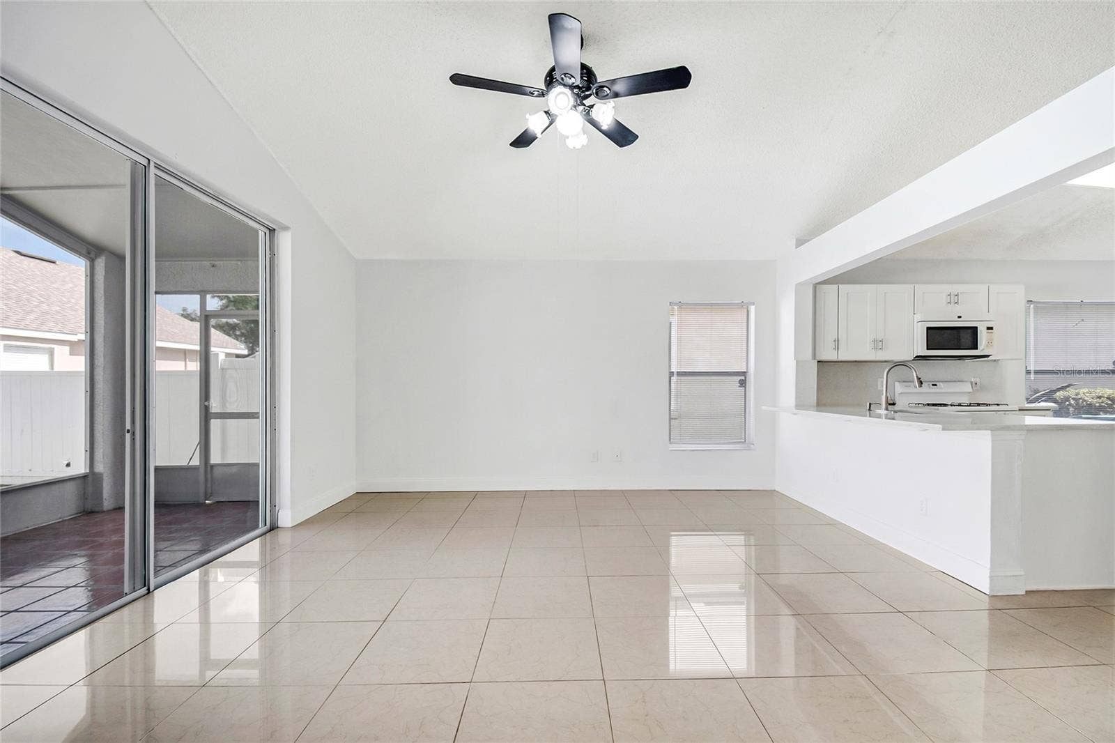 12471 CASTLEMAIN TRAIL, Orlando, FL 32828 12471 CASTLEMAIN TRAIL, Orlando, FL 32828