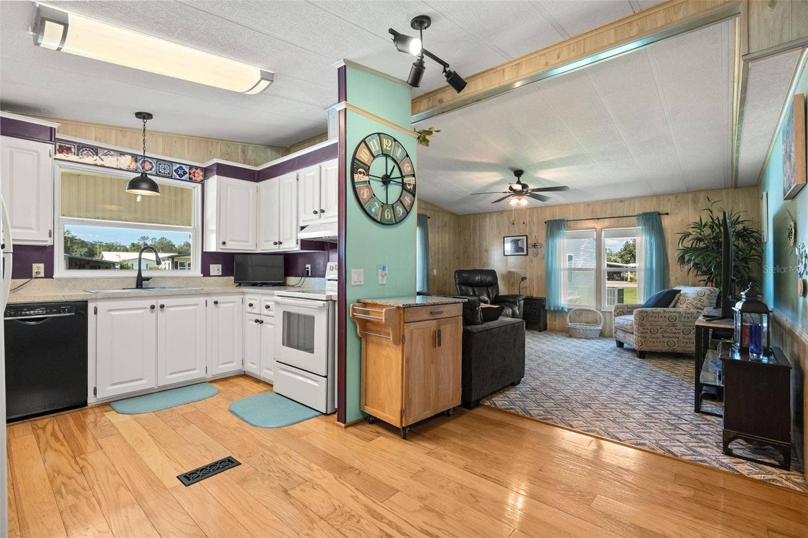 5438 SEVILLE DRIVE, Zephyrhills, FL 33541 5438 SEVILLE DRIVE, Zephyrhills, FL 33541