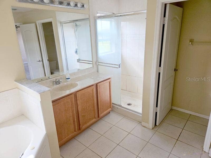 20126 NOB OAK AVENUE, Tampa, FL 33647 20126 NOB OAK AVENUE, Tampa, FL 33647