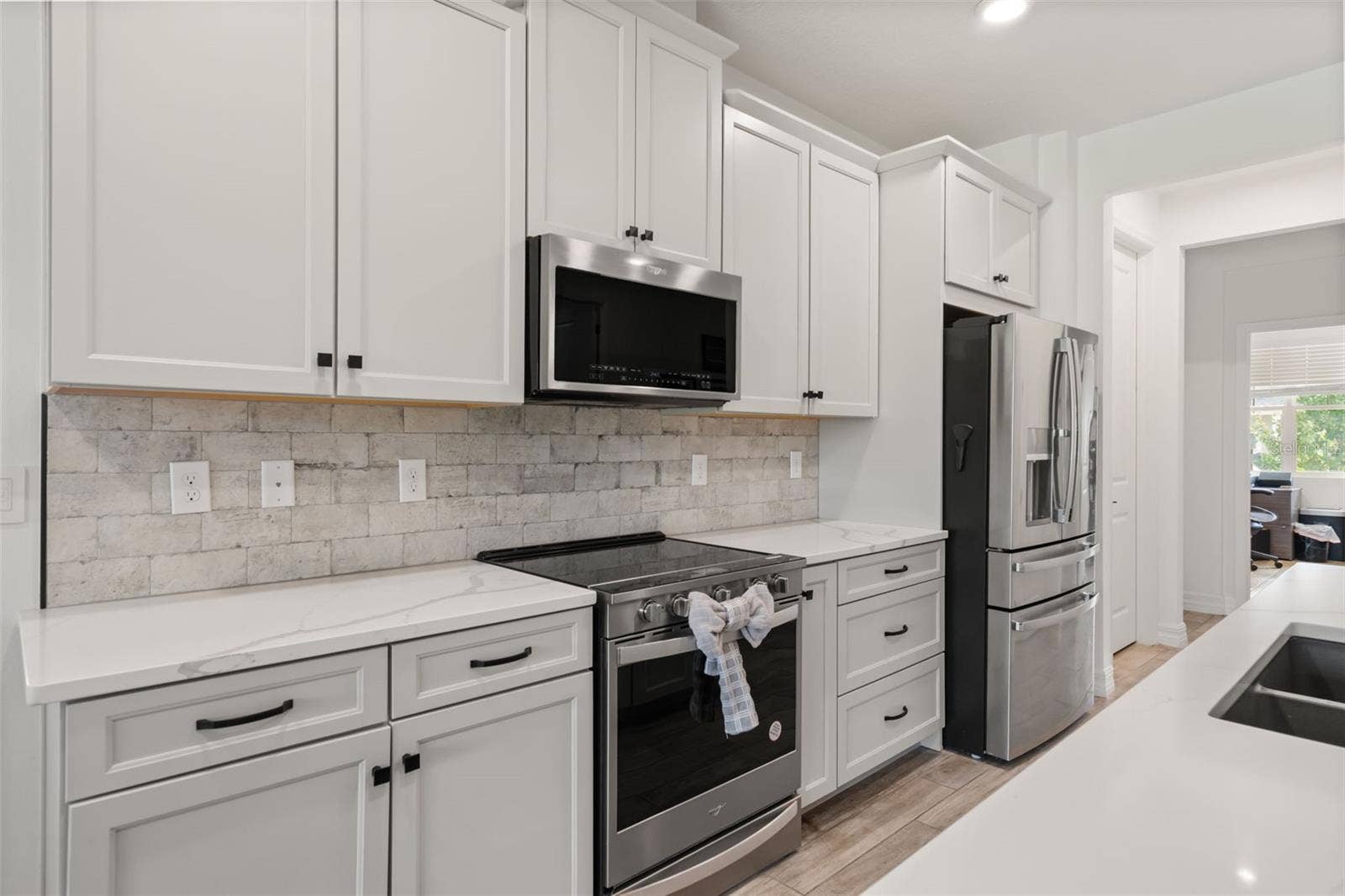 2013 VALENCIA BLOSSOM STREET, Clermont, FL 34711 Kitchen