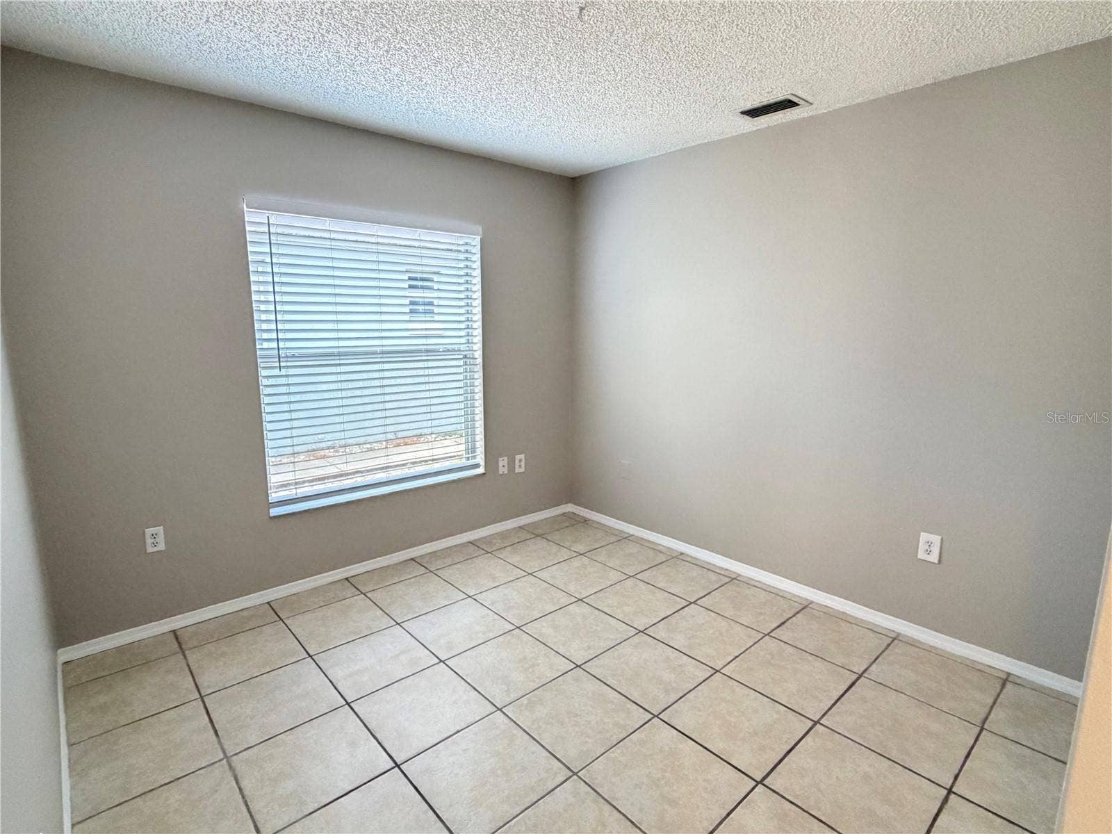 1008 VISTA PALMA WAY, Orlando, FL 32825 1008 VISTA PALMA WAY, Orlando, FL 32825