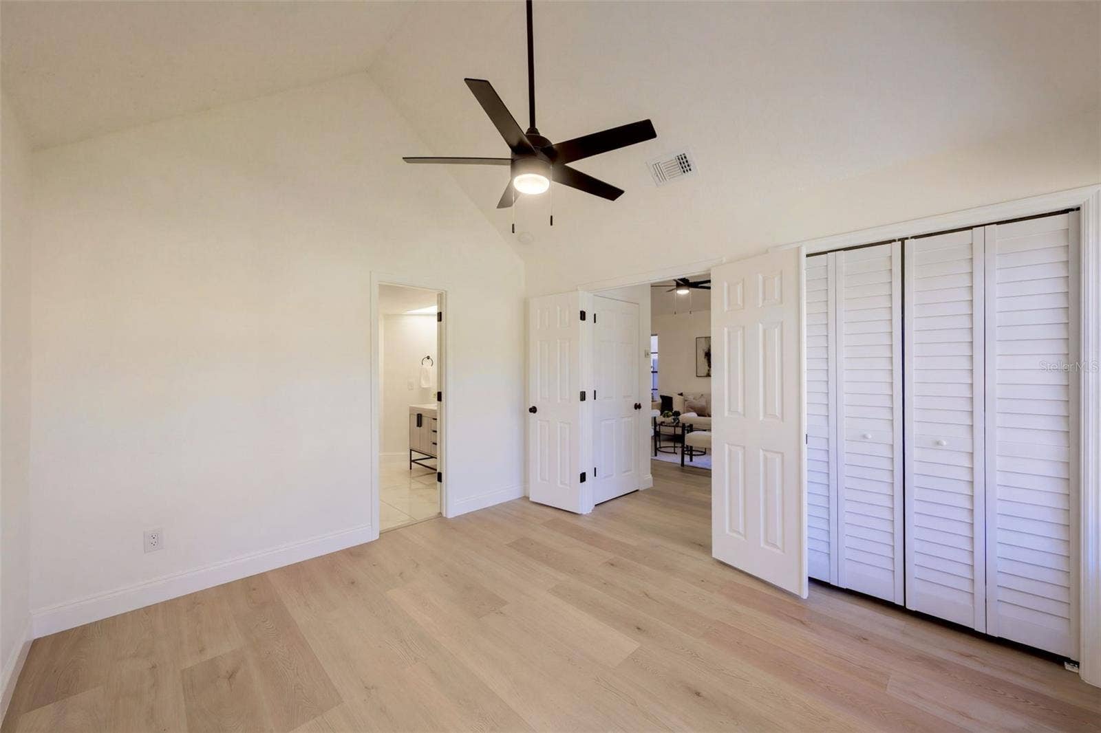 950 WOODROSE COURT, Altamonte Springs, FL 32714 950 WOODROSE COURT, Altamonte Springs, FL 32714