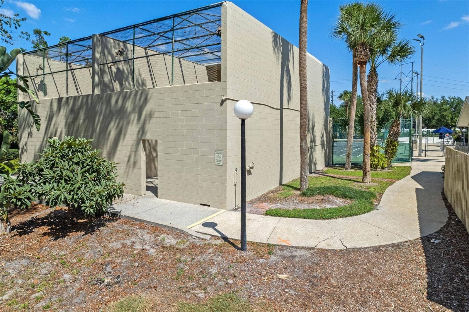 950 WOODROSE COURT, Altamonte Springs, FL 32714 950 WOODROSE COURT, Altamonte Springs, FL 32714
