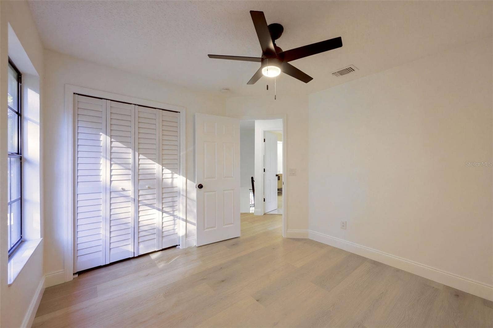 950 WOODROSE COURT, Altamonte Springs, FL 32714 950 WOODROSE COURT, Altamonte Springs, FL 32714
