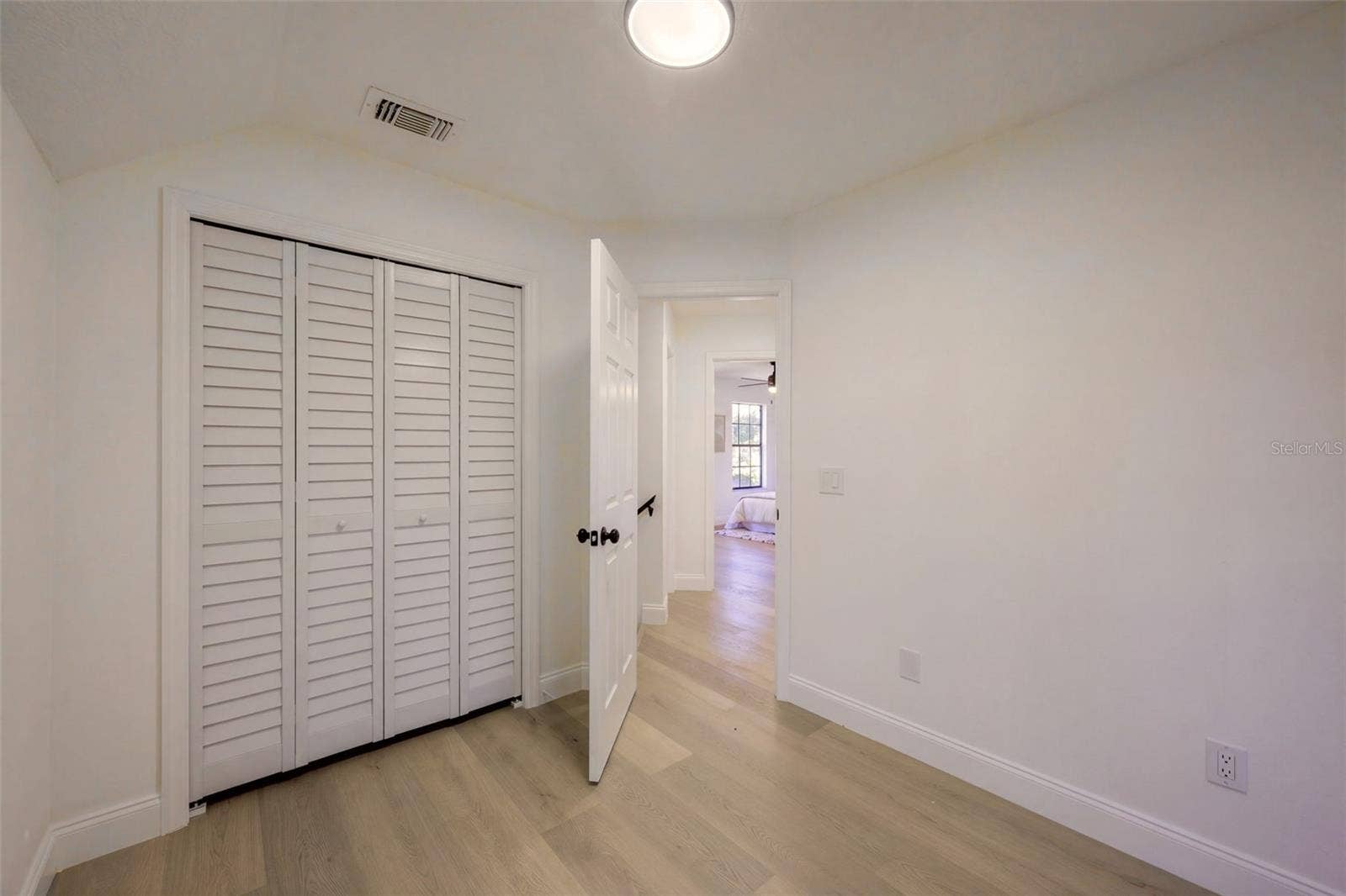 950 WOODROSE COURT, Altamonte Springs, FL 32714 950 WOODROSE COURT, Altamonte Springs, FL 32714