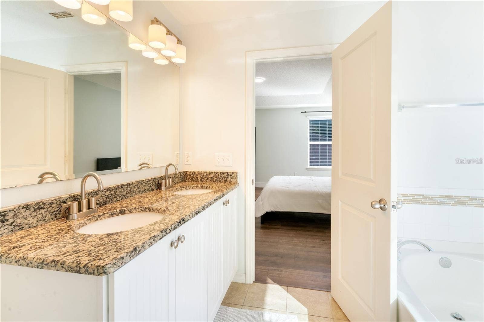11949 VERRAZANO DR DRIVE, Orlando, FL 32836 11949 VERRAZANO DR DRIVE, Orlando, FL 32836