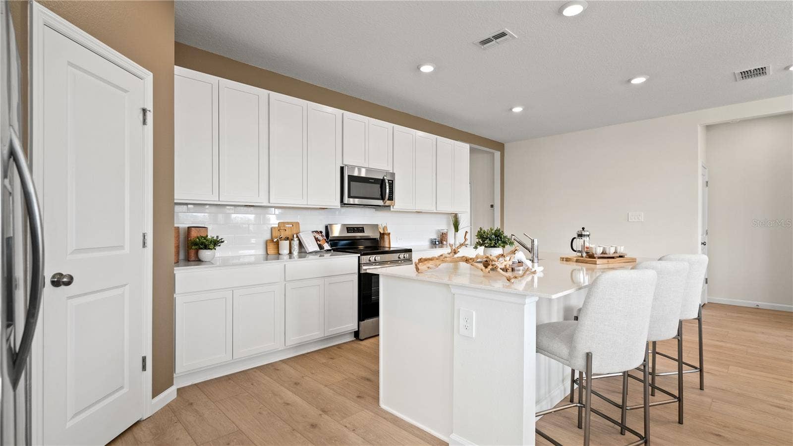 534 OAKCREEK LANE, Davenport, FL 33837 534 OAKCREEK LANE, Davenport, FL 33837