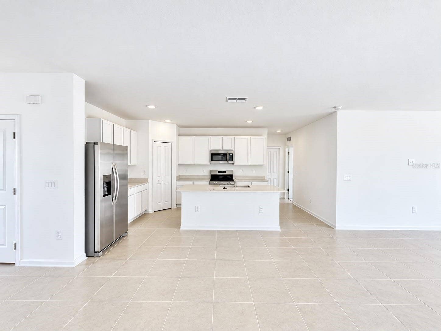 2142 CHRIS DRIVE, Winter Haven, FL 33884 2142 CHRIS DRIVE, Winter Haven, FL 33884