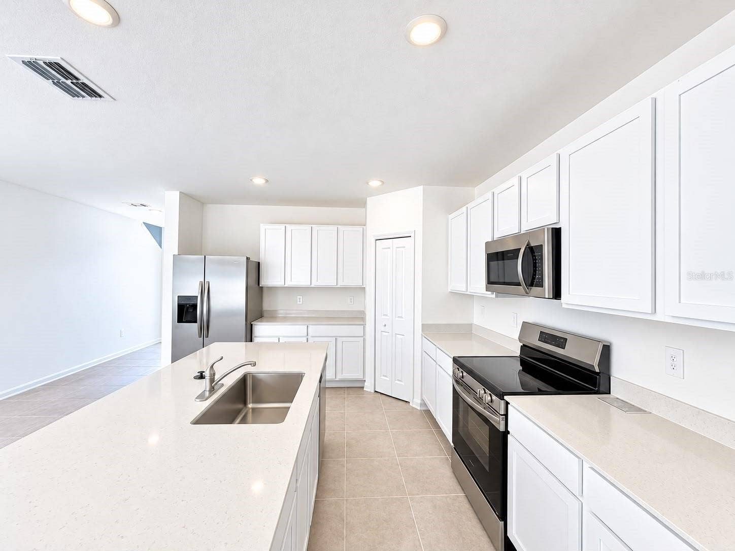 2142 CHRIS DRIVE, Winter Haven, FL 33884 2142 CHRIS DRIVE, Winter Haven, FL 33884