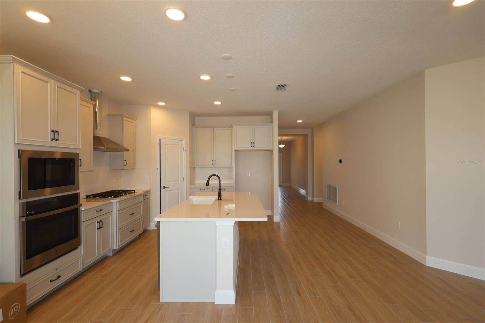 5296 HIGH LINE DRIVE, St Cloud, FL 34771 5296 HIGH LINE DRIVE, St Cloud, FL 34771