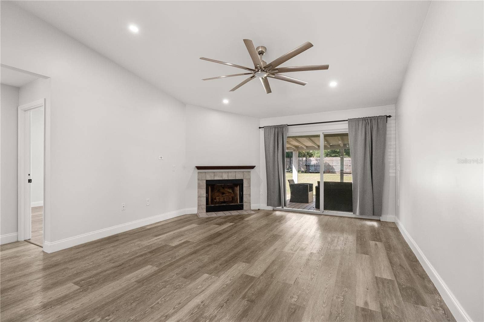 4849 EDEN VIEW COURT, Orlando, FL 32810 4849 EDEN VIEW COURT, Orlando, FL 32810