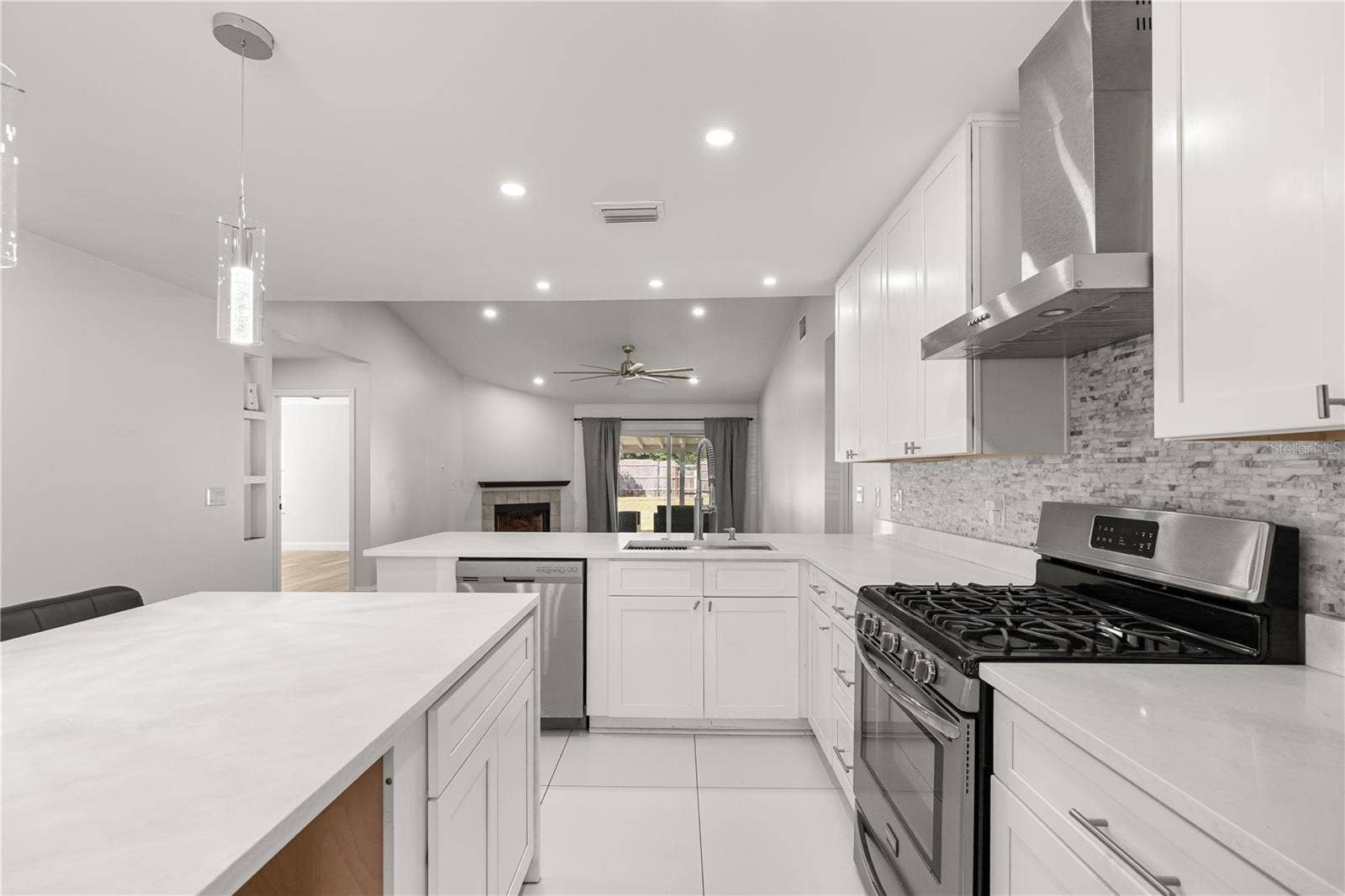4849 EDEN VIEW COURT, Orlando, FL 32810 4849 EDEN VIEW COURT, Orlando, FL 32810