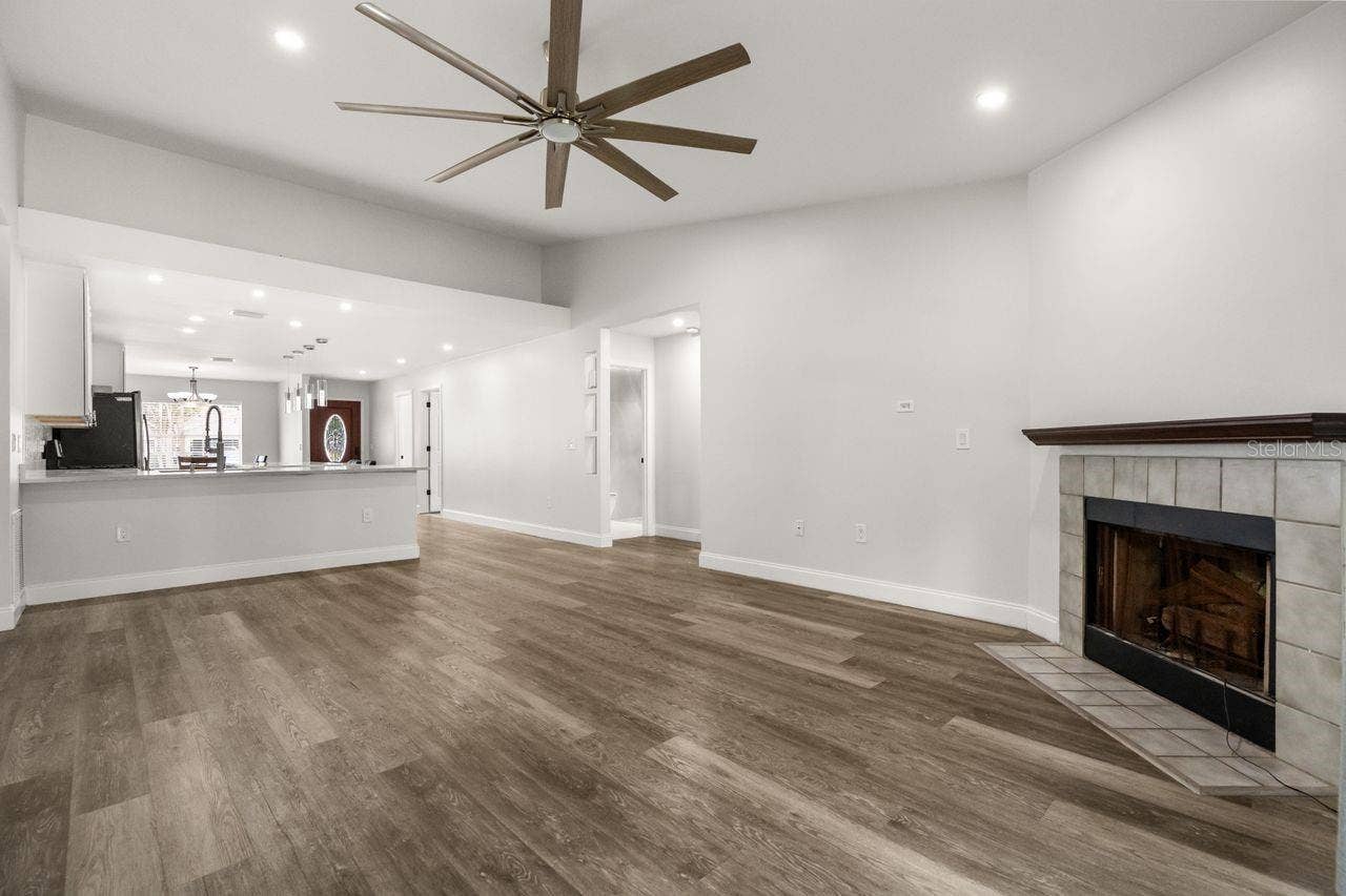 4849 EDEN VIEW COURT, Orlando, FL 32810 4849 EDEN VIEW COURT, Orlando, FL 32810