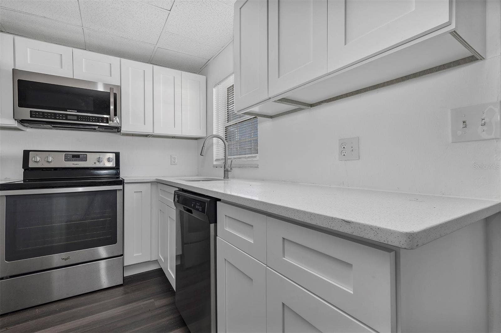 2027 30TH AVENUE N, St Petersburg, FL 33713