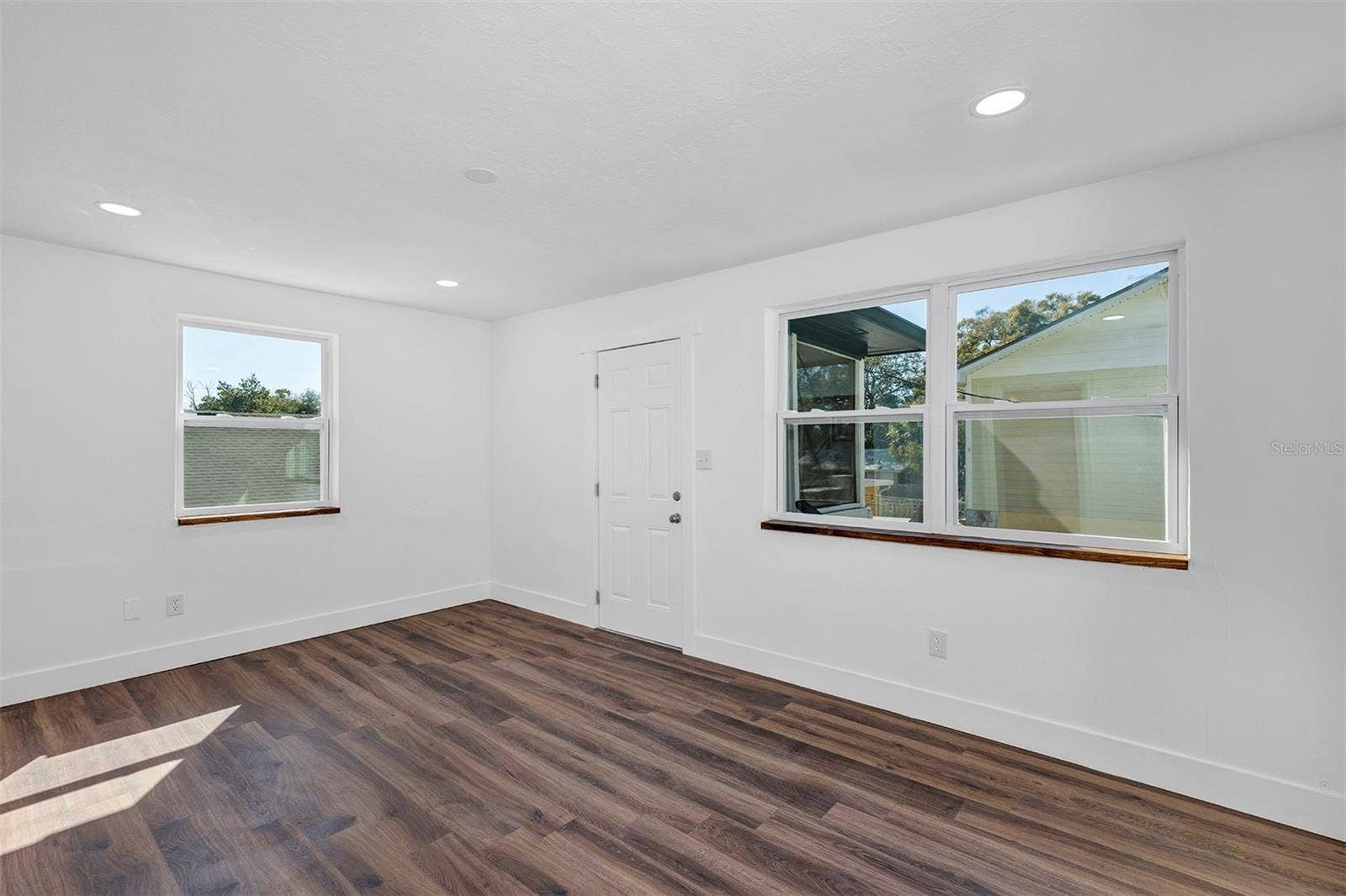 2027 30TH AVENUE N, St Petersburg, FL 33713