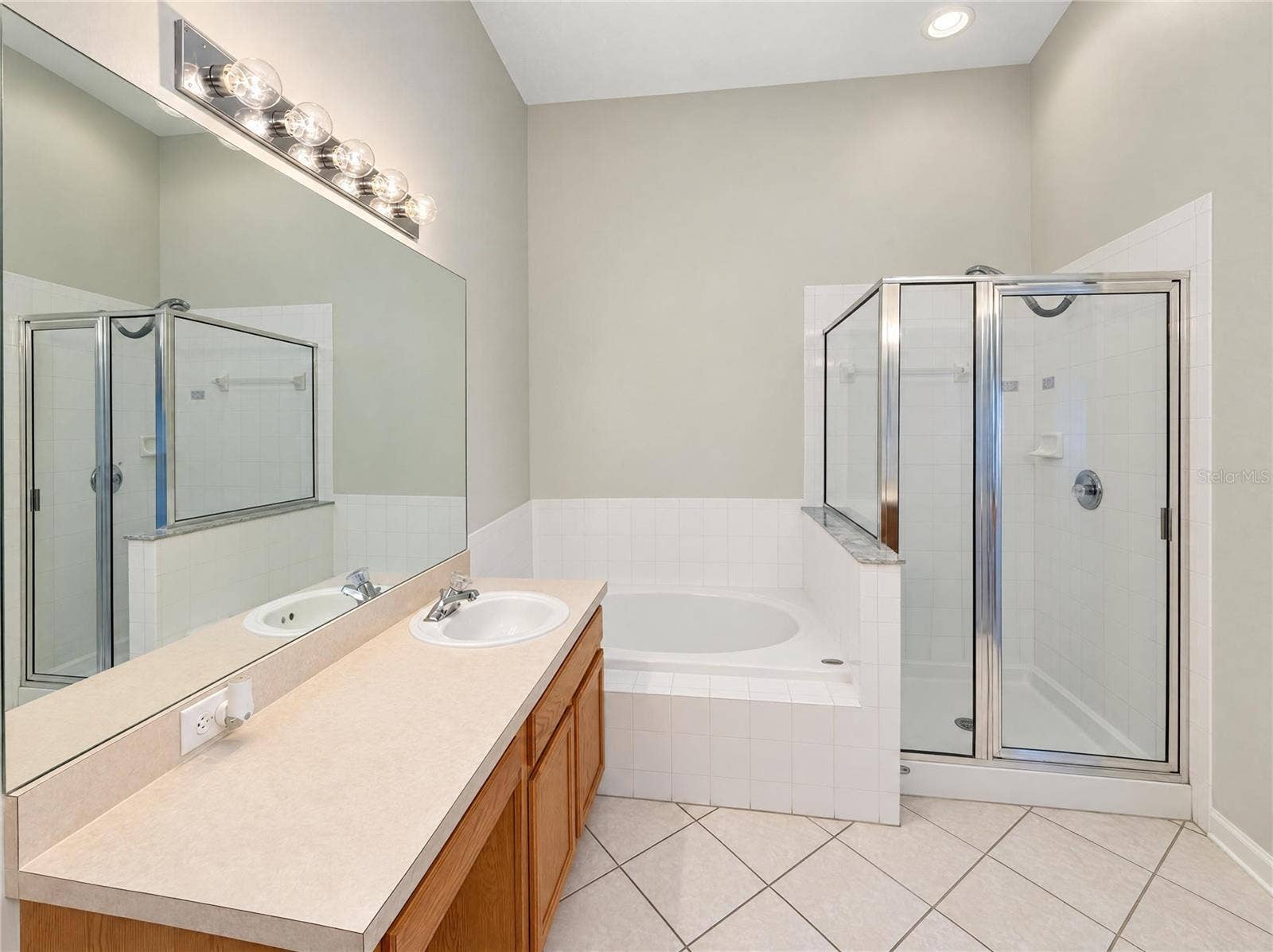 30447 IVERSON DRIVE, Wesley Chapel, FL 33543 30447 IVERSON DRIVE, Wesley Chapel, FL 33543