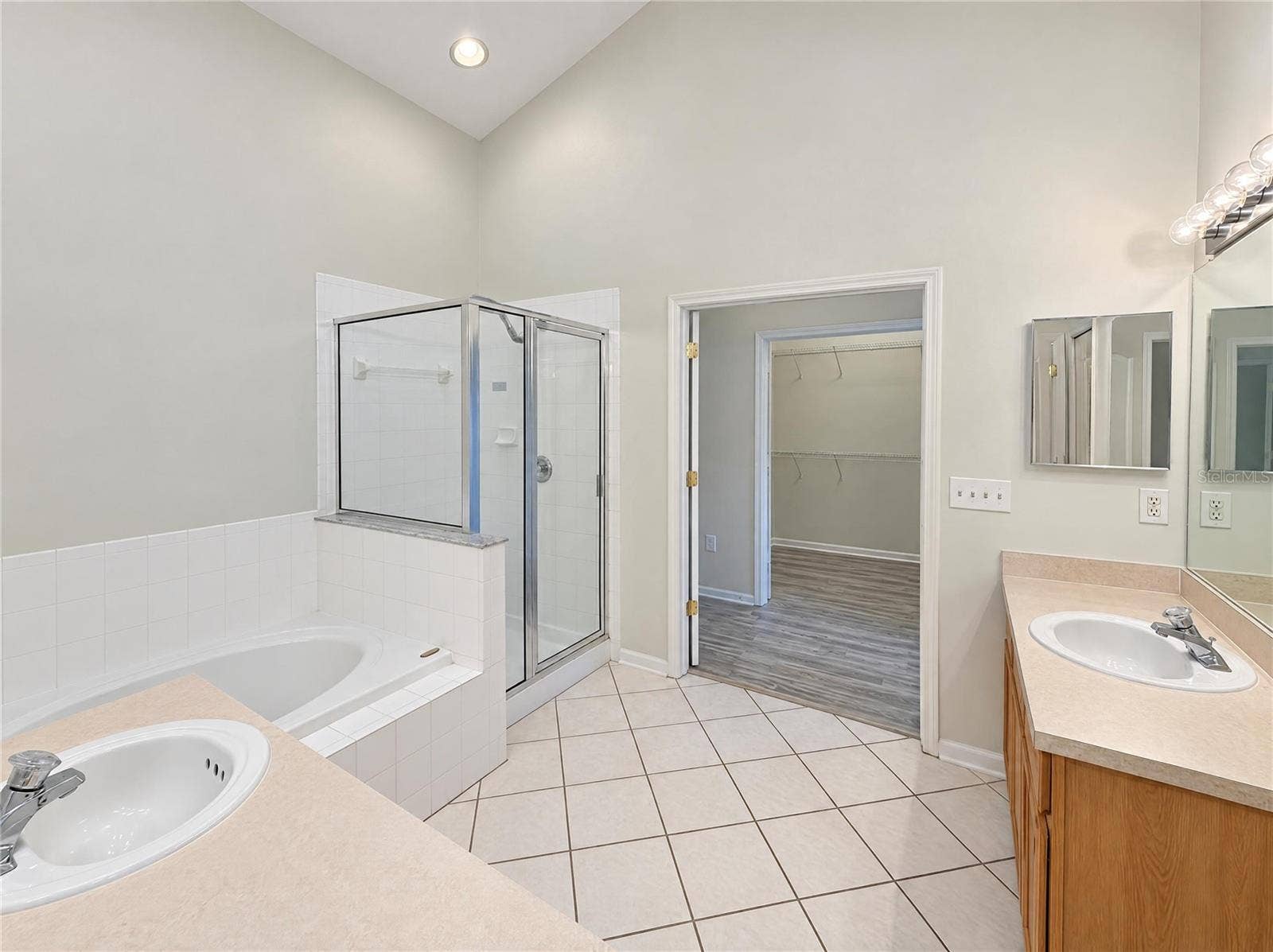 30447 IVERSON DRIVE, Wesley Chapel, FL 33543 30447 IVERSON DRIVE, Wesley Chapel, FL 33543