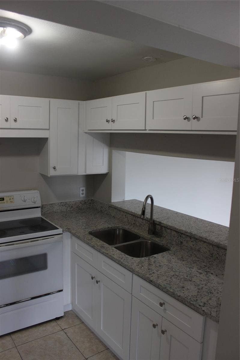 5231 VIA HACIENDA CIRCLE, #B218, Orlando, FL 32839 5231 VIA HACIENDA CIRCLE, #B218, Orlando, FL 32839