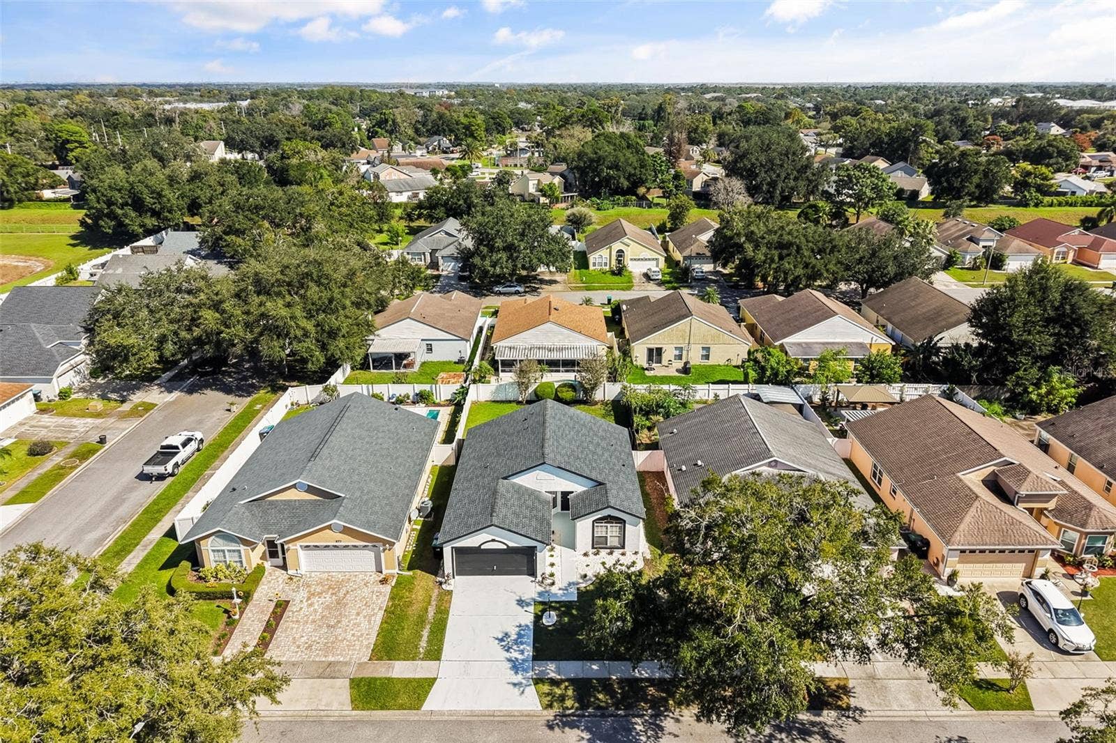 573 SHORT PINE CIRCLE, Orlando, FL 32807 573 SHORT PINE CIRCLE, Orlando, FL 32807